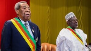Marcel-Niat-Njifenji-et-Cavaye-Yeguie-Djibril-presdients-du-Senat-et-de-lAssemnlee-nationale-780x440