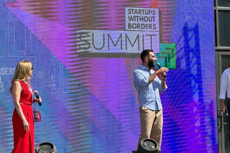 0212de8c7920171189e8aee1d544ee96_XL