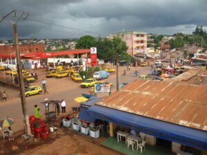 1200px-Yaounde_Biyem-Assi