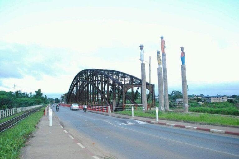 Ville-dédéa-au-Cameroun
