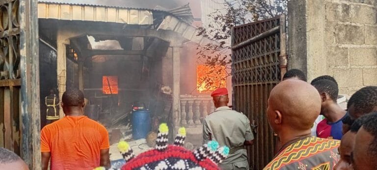 Feu à Ndogpassi