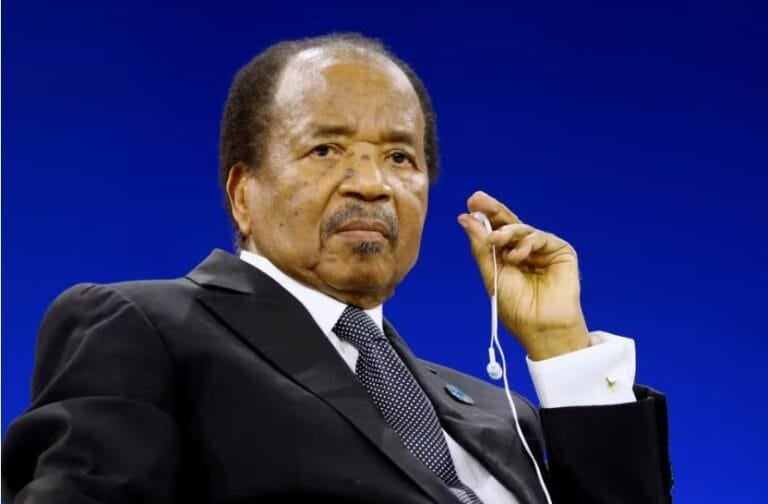 Paul Biya annonce sa candidature pour un huitième mandat au milieu d'inquiétudes croissantes