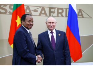 Sous le couvert d’un décret présidentiel régularisant huit associations cultuelles, le régime de Yaoundé entérine l’entrée officielle du patriarcat de Moscou sur son sol.