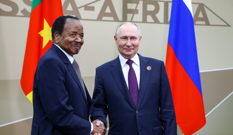 Sous le couvert d’un décret présidentiel régularisant huit associations cultuelles, le régime de Yaoundé entérine l’entrée officielle du patriarcat de Moscou sur son sol.