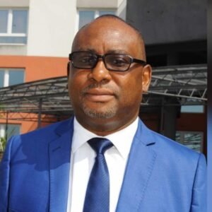 Cameroun : Un haut fonctionnaire du Minrex suspendu pour avoir pris position sur le conflit américano-iranien