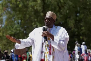 Diaspora : Quand Issa Tchiroma Bakary ratisse large dans les fiefs de Maurice Kamto