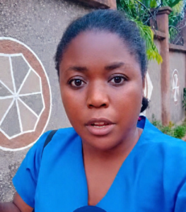 Alerte : Une infirmière limogée pour avoir privilégié l’éthique médicale à la caisse (vidéo)