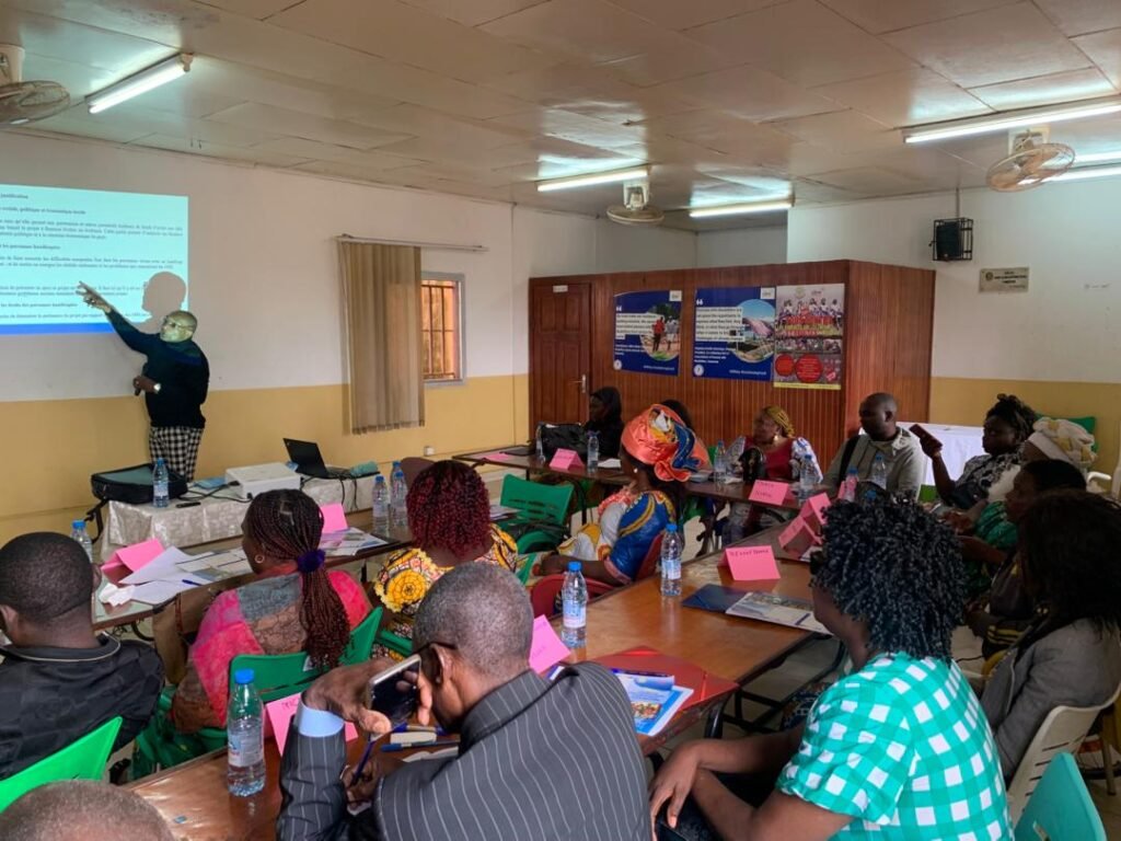 Atel-interieur--1024x768 À Yaoundé, Promhandicam mise sur la formation pour sortir les personnes handicapées de la précarité