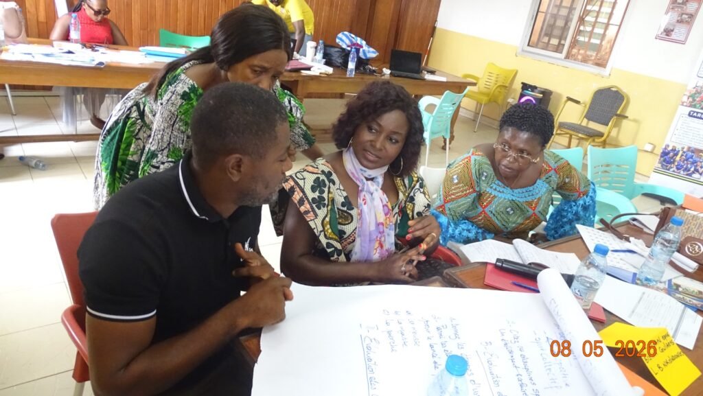 Atelier-pratique-1024x577 Education inclusive : Promhandicam forme des enseignants à un meilleur encadrement des élèves déficients visuels