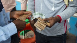 Yaoundé : Une jeune de 21 ans arrêté avec près de 100 millions FCFA en faux billets
