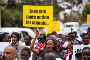 Greenpeace Africa réclame une taxe sur les investissements polluants des milliardaires pour financer le climat