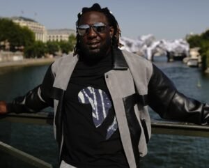 Mario Raymond publie un premier EP entre Bikutsi, R&B et pop française