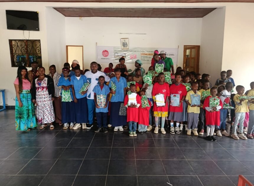 Ngambè : 450 élèves bénéficient de kits scolaires pour la rentrée